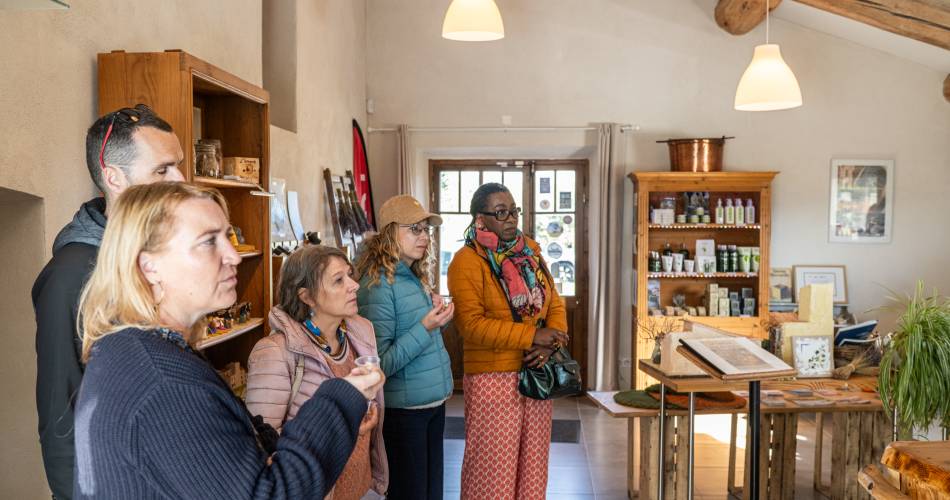 Dégustation d'huile d'olive à la boutique "Les 3 Souquets"@Dorian VENZI