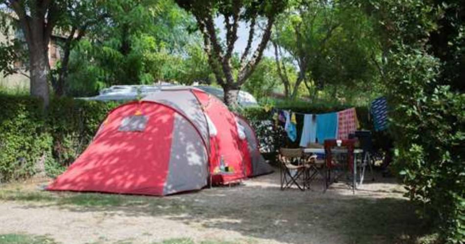 Camping du Théâtre Romain@J. Pruvot