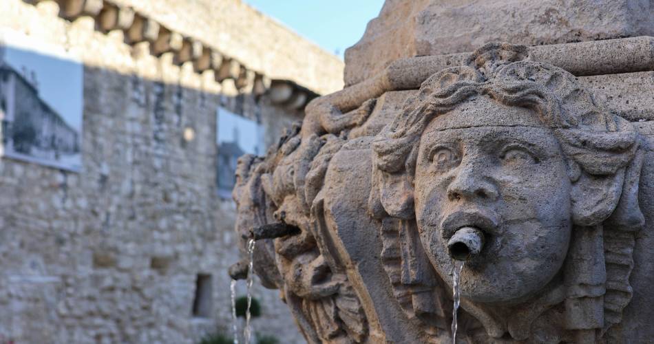 Les 41 fontaines de Pernes@Porte du Ventoux Tourisme