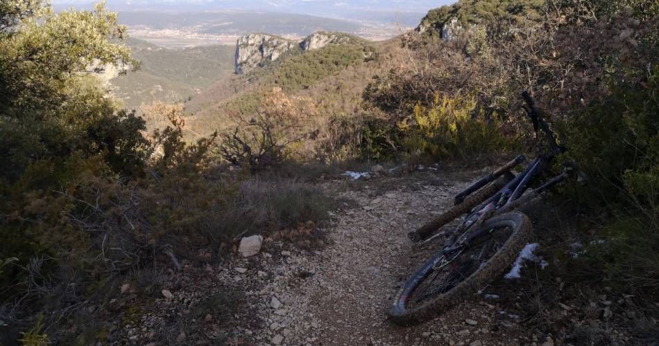 MTB trail no. 8 - Grand Tour of the Manosque Hills on mountain bike@© Yves Marc