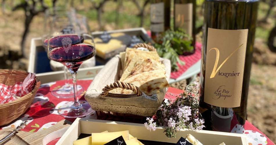 Festival Ventoux Saveurs - Perched wine and cheese workshop by Youpi Tours@Youpi Tours