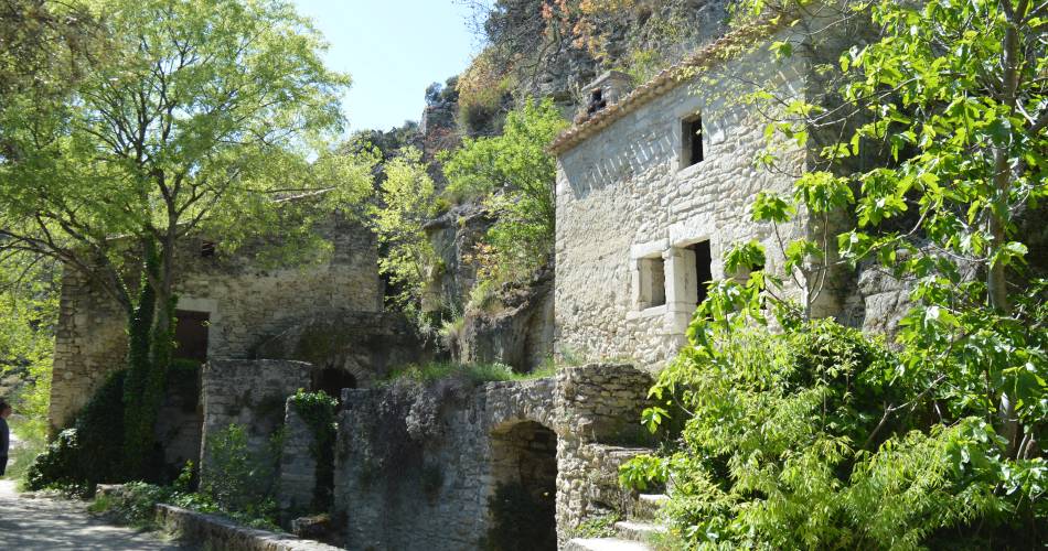 Village troglodytique de Barry@©Mairie.de.Bollene