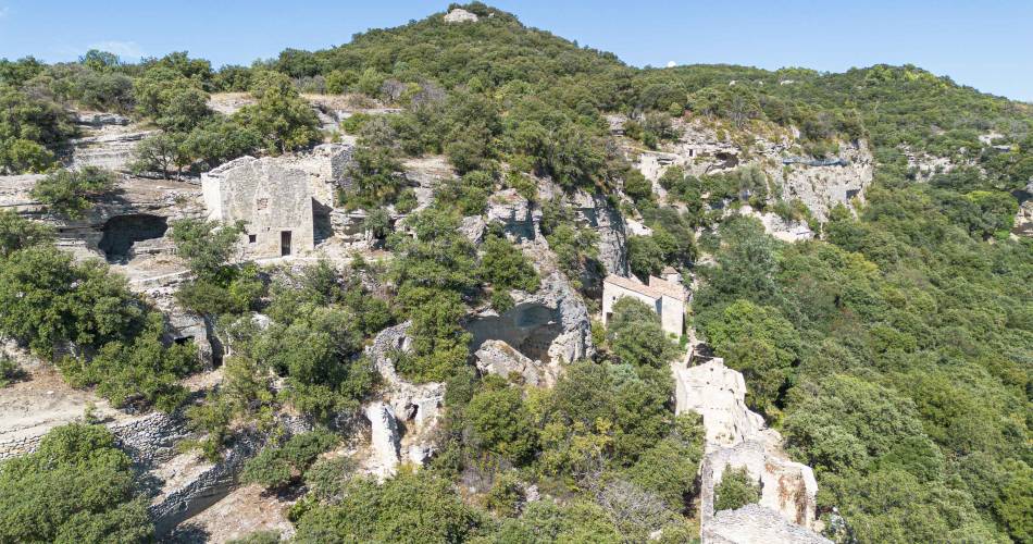 Village troglodytique de Barry@© CC Rhône Lez Provence