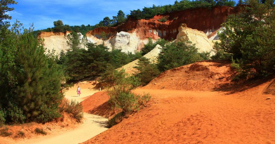 GR® de Pays: Luberon and the Vaucluse Mountains – The Ochres of Luberon@Coll. VPA / A. Hocquel