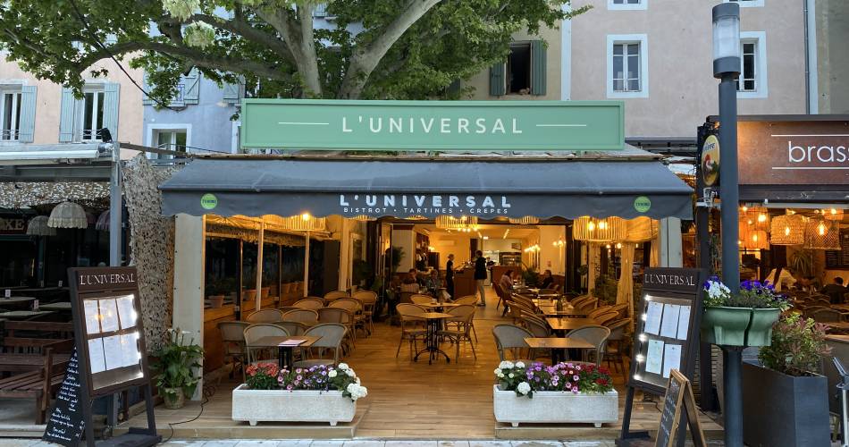 L'Universal Café@Oui 