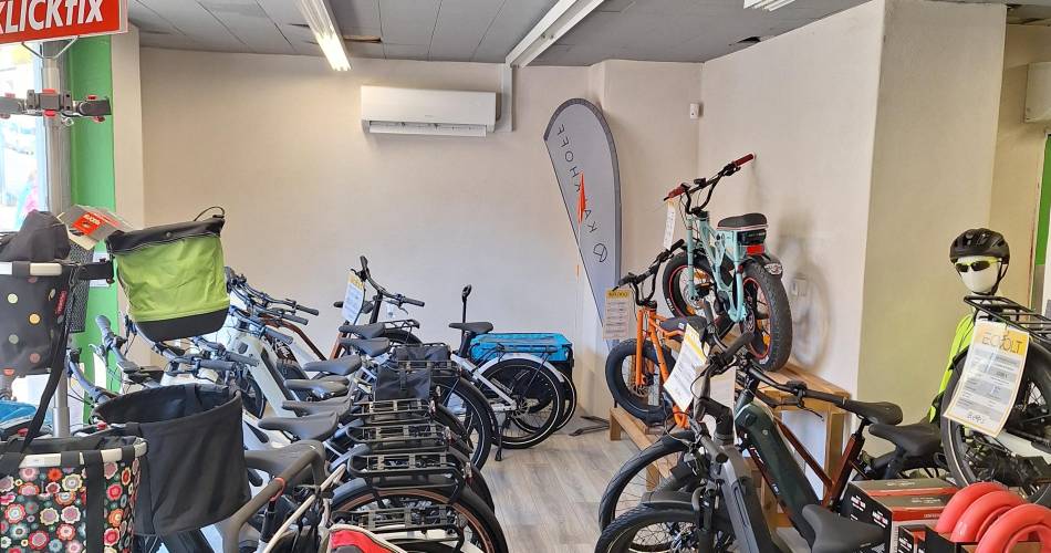 Stations Bee's - Cadenet@Station bees Cadenet