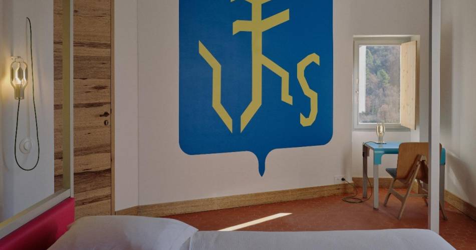 Domaine La ferme Hi Bride - Les chambres d'hôtes@Les chambres  Happy day, Digitale, Hibou, History, Hiatus, Hielo, Hikebana, Himmortelle à la Ferme Hi Bride_Villelaure