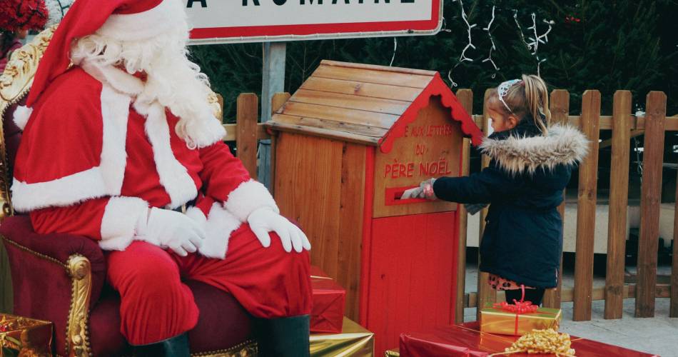 Fotografien mit dem Weihnachtsmann@Mairie Vaison-la-Romaine