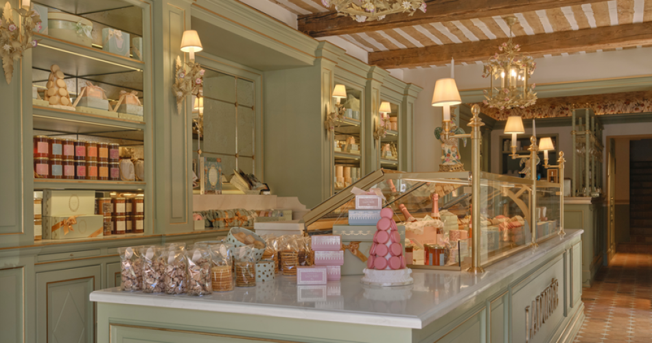 Salon de thé - Boutique Ladurée@SAS Gordes La Bastide