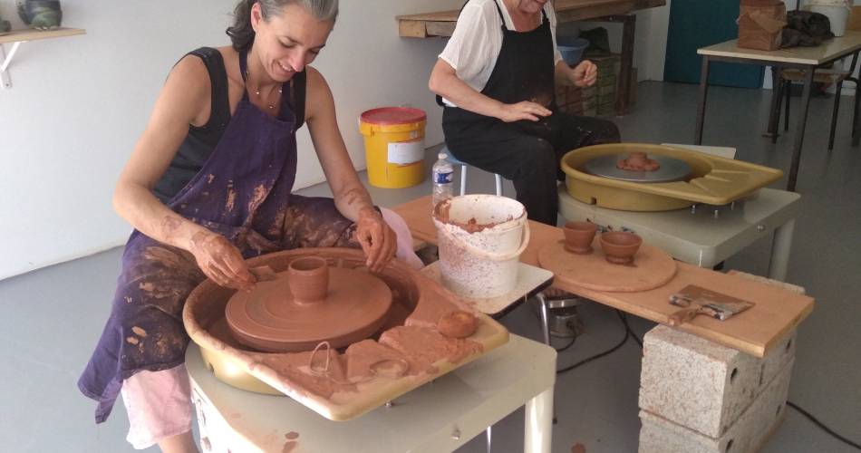 Stage tournage poterie avec LM Céramique - Initiation & perfectionnement@lévêque marilyne