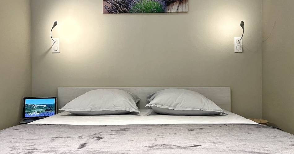 Les gîtes du Domaine de Piedmoure@Damian Madleen