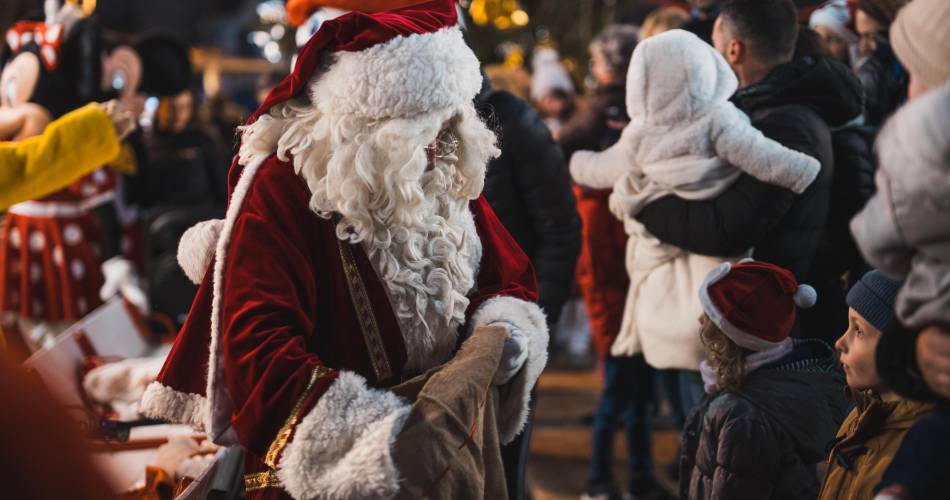 The Christmas Market in L'Isle-sur-la-Sorgue@Isle sur la Sorgue Tourisme