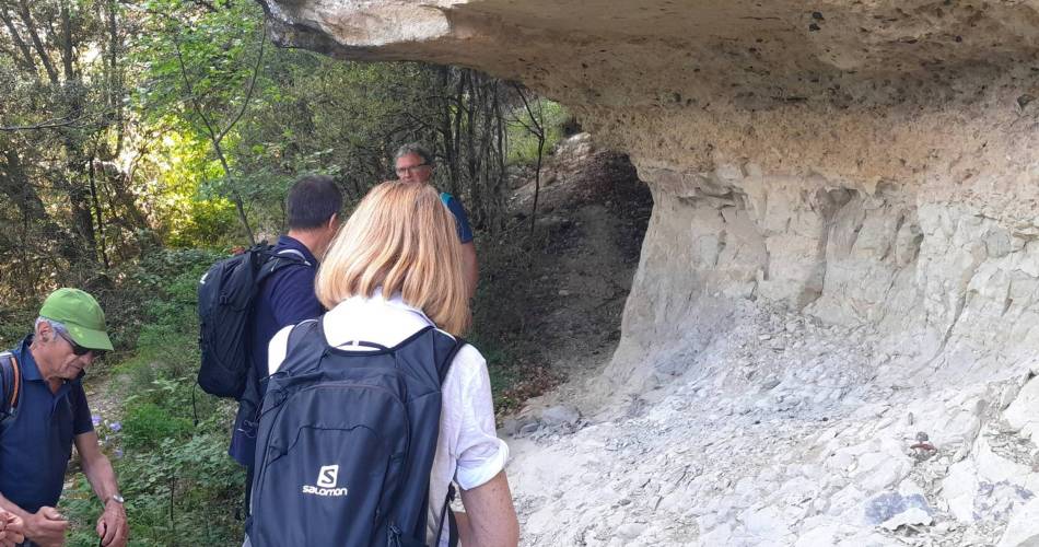 Saignon, La Gardette path@©PNR Luberon