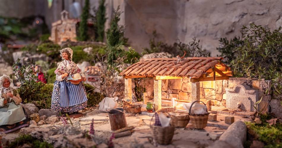 Visite de la crèche de La Bastide des Jourdans@OT Luberon Sud Tourisme