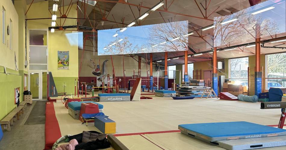 Salle d'agrès de gymnastique Verdun Est@Office de tourisme de Pertuis
