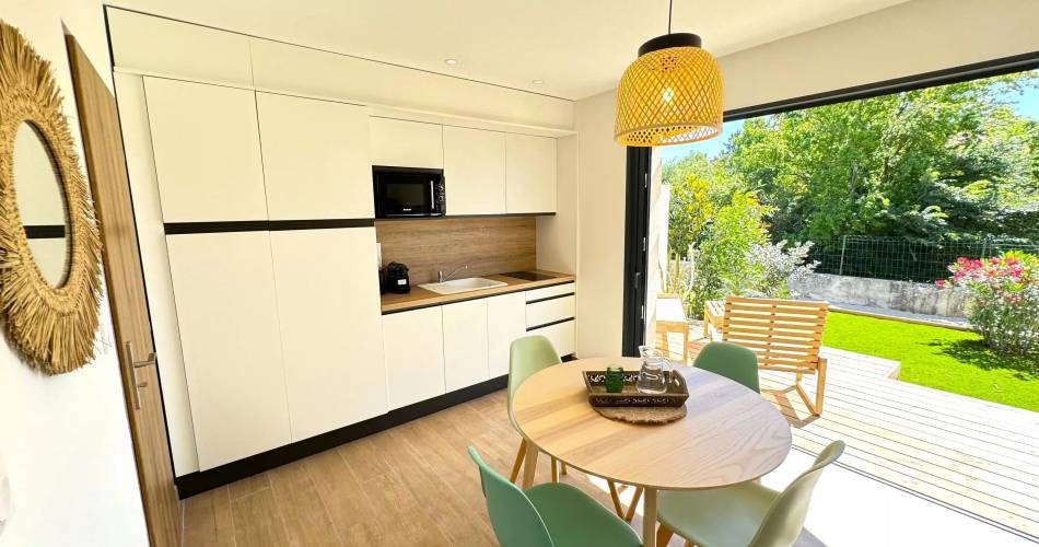 Daya Lodge - Lodge évasion@Daya Lodge - Lodge évasion_L'Isle-sur-la-Sorgue