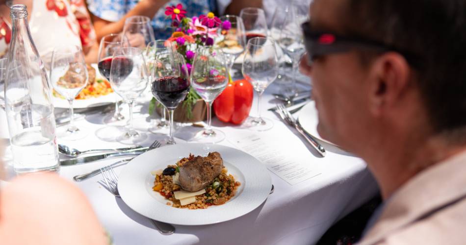 Les banquets du Géant de l’AOC Ventoux@Lolie Martinez - Isle sur la Sorgue Tourisme