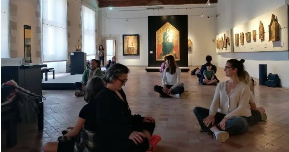 Yoga et méditation en famille au musée du Petit Palais@© Radio France - Anouk Caron