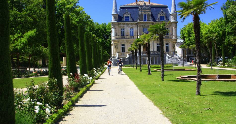 Park en Kasteel van Val Seille@HOCQUEL Alain - Vaucluse Provence