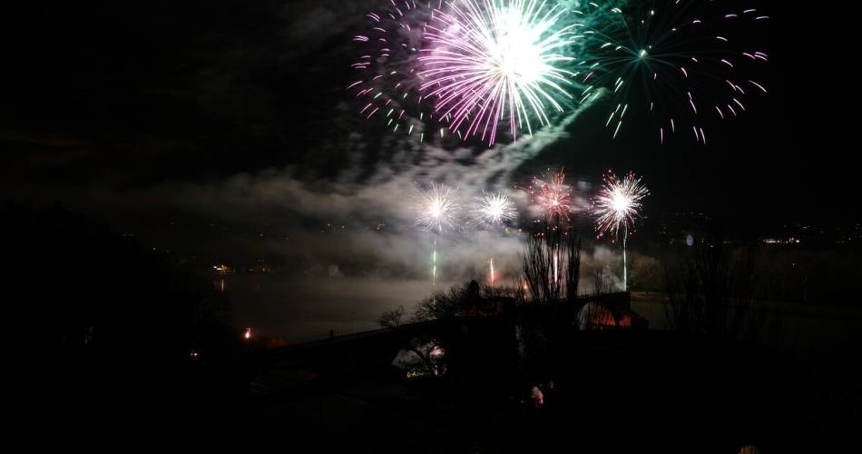 Fireworks display@©Olivier Tresson / Avignon Tourisme