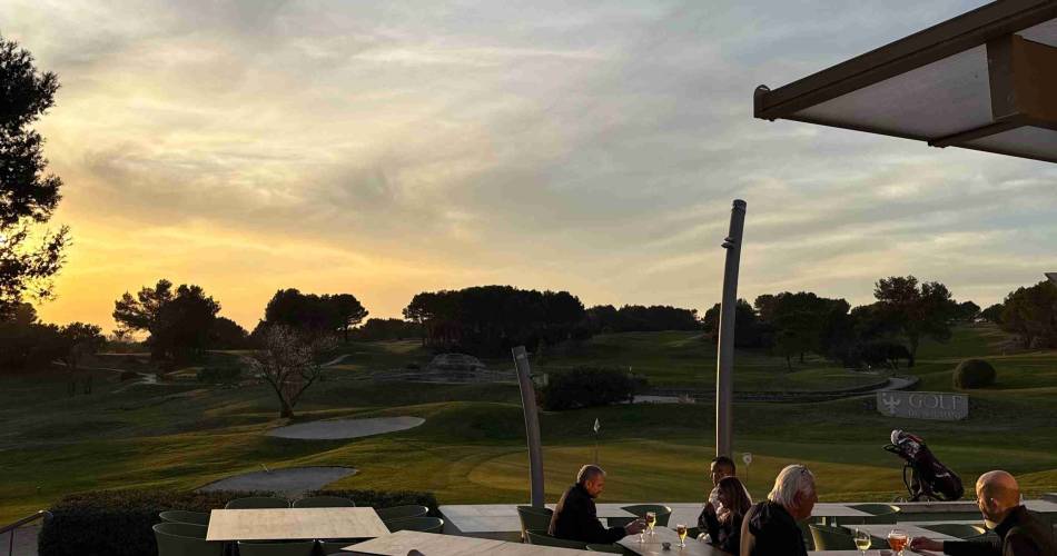B2 Restaurant@B2 Restaurant_Fontaine-de-Vaucluse