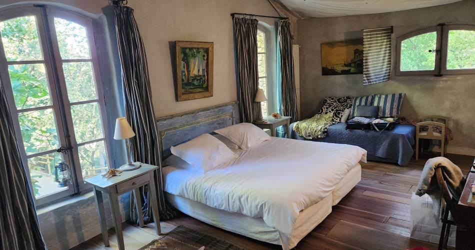 Mas des Falaises@CHEVAUX