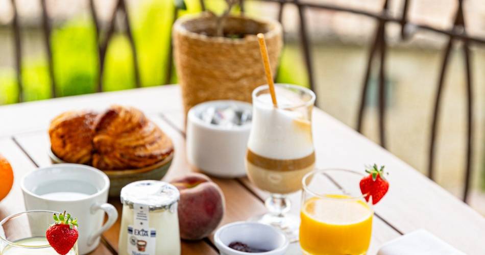 Le Mas des Herbes Blanches@© Marine Nedjam Lemaire x Pars Agère