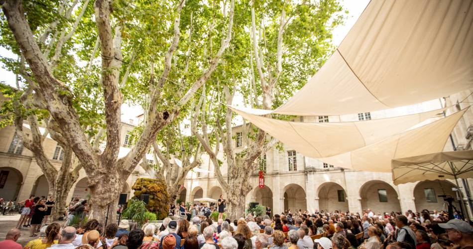 Rencontres et lectures au Festival d'Avignon@@Alexandre Quentin