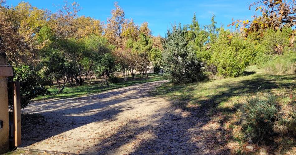 Le Jas des terres ocres@Lohner Lesage