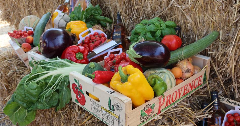 Journée festive pour les 40 ans du Marché paysan d'Apt@PNRL S LOUIS