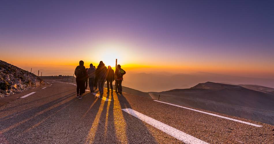 Ascension du Mont Ventoux de nuit pour observer le lever de soleil intégral depuis Sainte Colombe@L. Pamato
