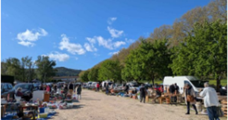 Vide-greniers CCF@Mairie de Malaucene