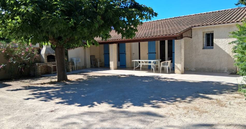 Les espélugues du partage des eaux@CAREDDU Robert