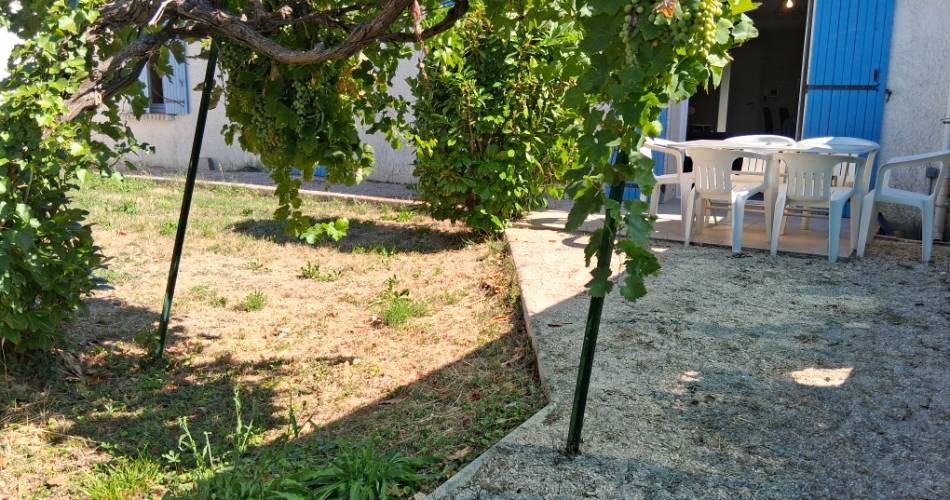 Les espélugues du partage des eaux@CAREDDU Robert