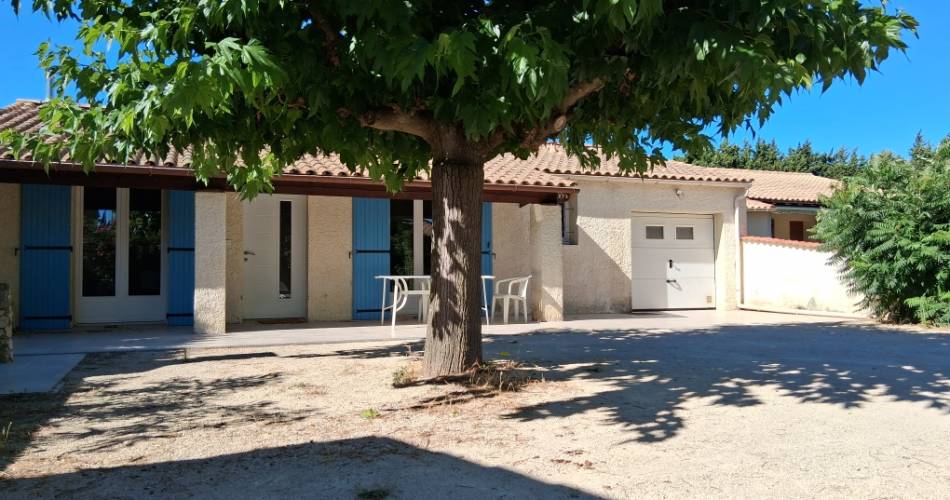 Les espélugues du partage des eaux@CAREDDU Robert