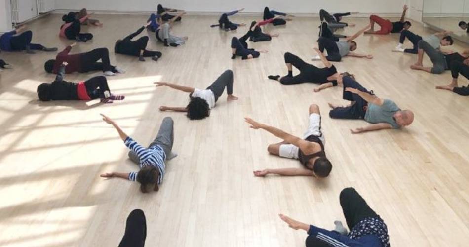 Atelier mensuel tous niveaux - MUNZ FLOOR® et MUNZ MOVE® avec Anaïs Lheureux@©CDCN Les Hivernales