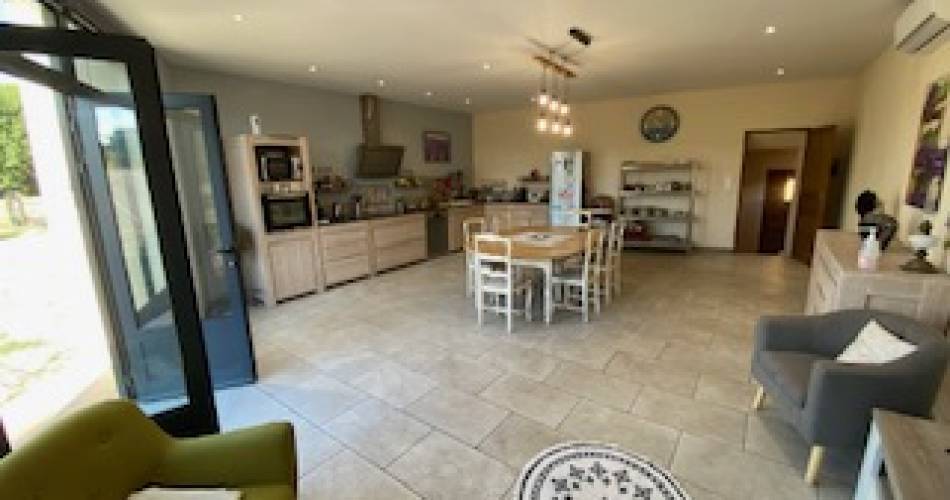 Gite Le vieux moulin@salle à manger