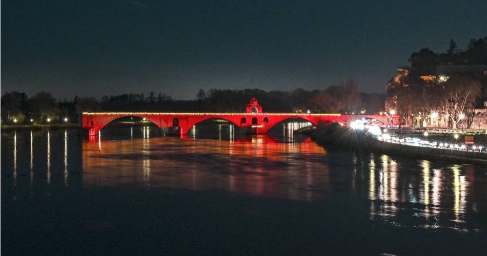 Pyrotechnic light & sound show@©Ville d'Avignon