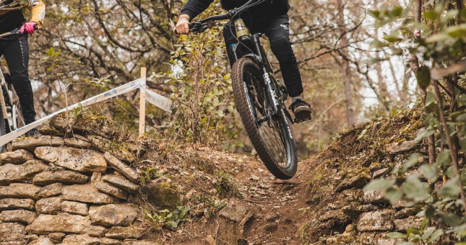 Kabare Riders Downhill Mountain Bike Race@Lucas Garreau