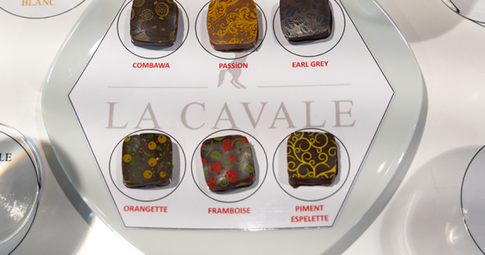 Wijn- en chocoladeworkshop bij La Cavale in Cucuron@Atelier Vins et Chocolat à La Cavlle à Cucuron_Cucuron