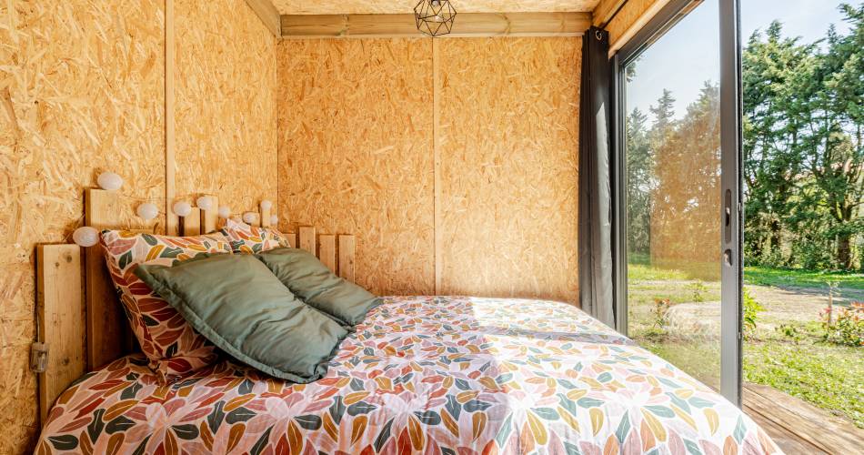 Tinyhouse&abeilles : séjour insolite en Provence@© Happy-Culture