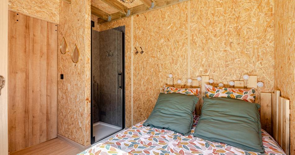 Tinyhouse&abeilles : séjour insolite en Provence@© Happy-Culture