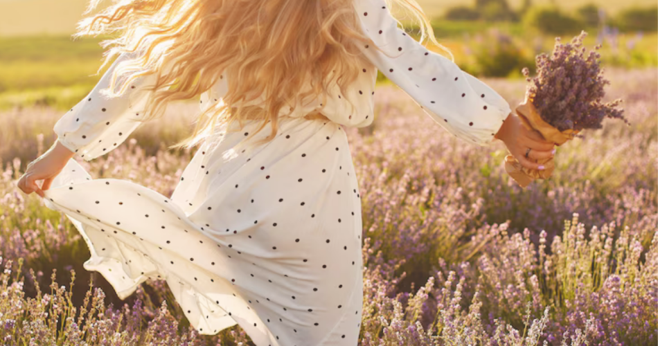Sophie Escapes@“Designed by Prostooleh on Freepik"