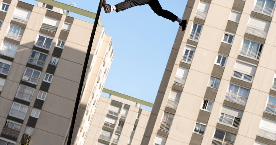 How much we carry ?@Edouard Barra