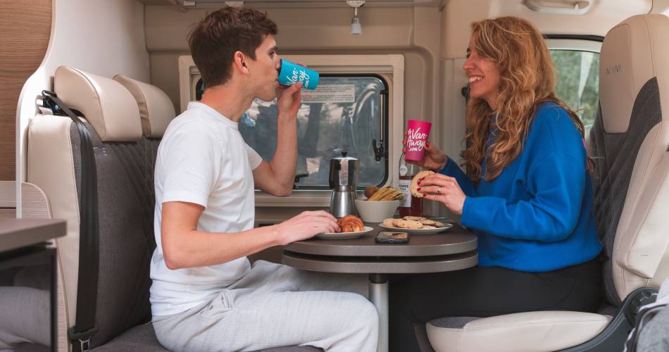 VAN-AWAY PROVENCE@Brieuc Renaudin