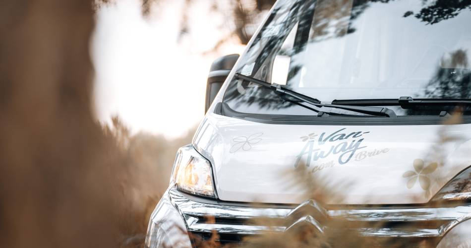 VAN-AWAY PROVENCE@Van-away