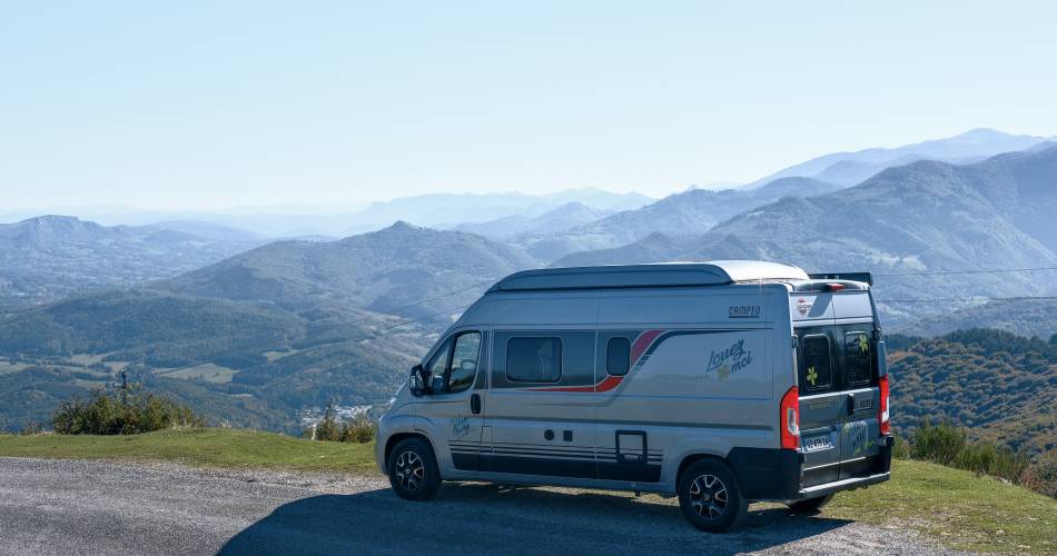 VAN-AWAY PROVENCE@Van-away