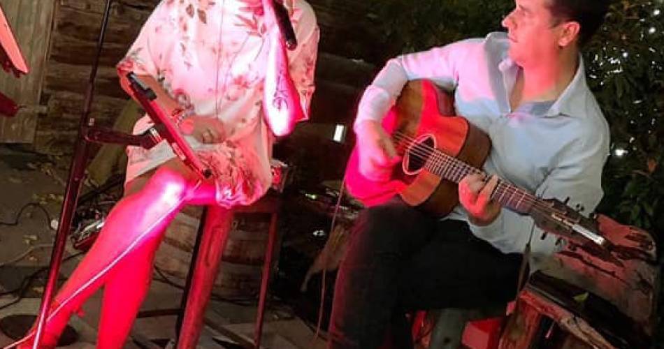 Dîner concert au Chat Blanc - Duo Equilibre (soul, jazz, pop) / Traiteur Lou Croustet / Clarita Pâtisserie@Raphaël Reynaud