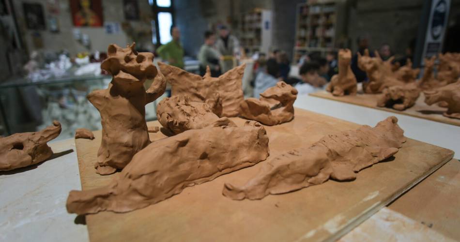 Visite atelier : « Décors médiévaux et chimères fantastiques »@©Olivier Tresson / Avignon Tourisme