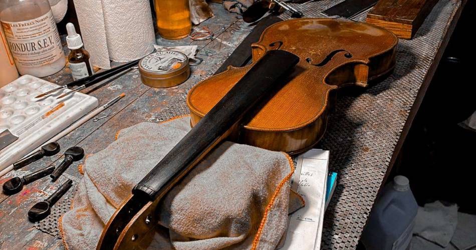 Luthier et restaurateur de pianos | Lucas Gauthier Lurty@Lucas Gauthier-Lurty